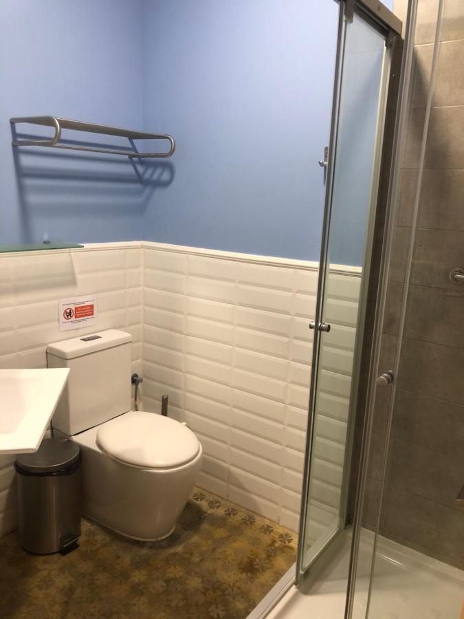 Hostal Medea Barcelona Luaran gambar