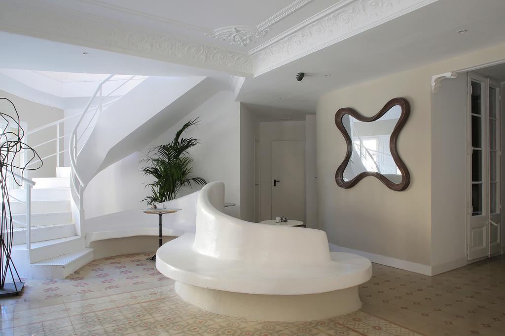 Hostal Medea Barcelona Luaran gambar
